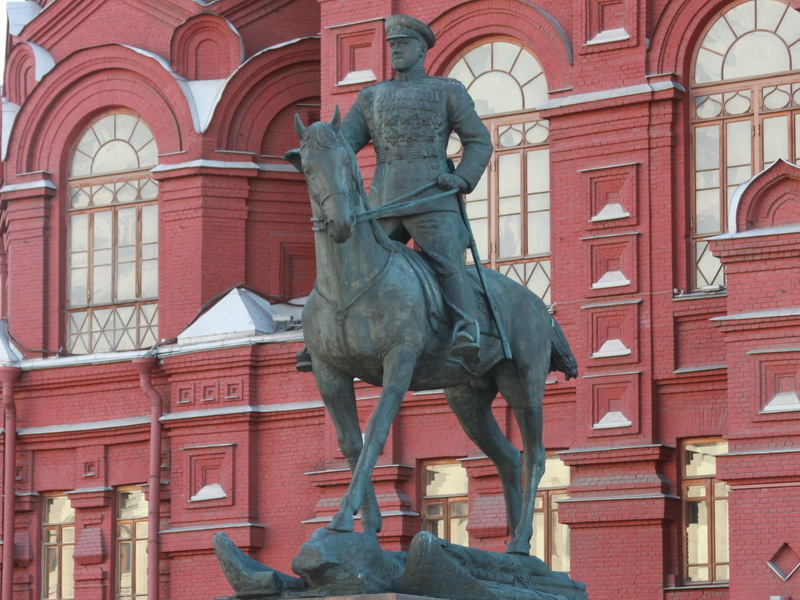 Памятник Г. К. Жукову в Москве
